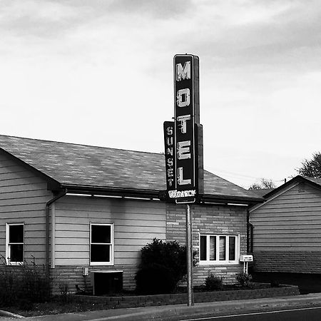 Sunset Motel Waterloo Exterior photo